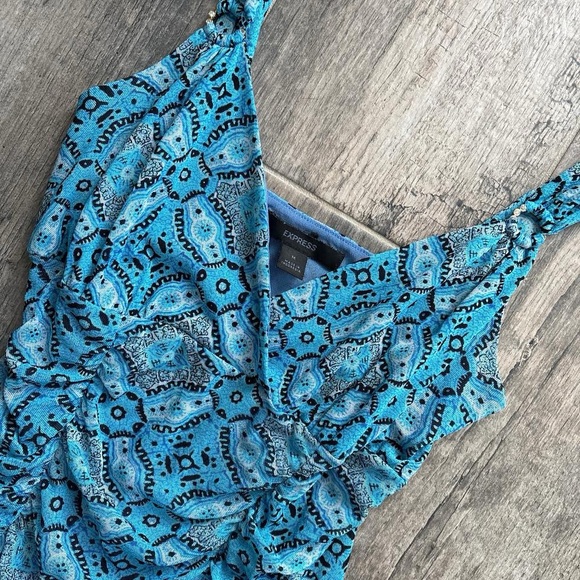 Express Y2K Ruched Tank - Picture 2 of 4